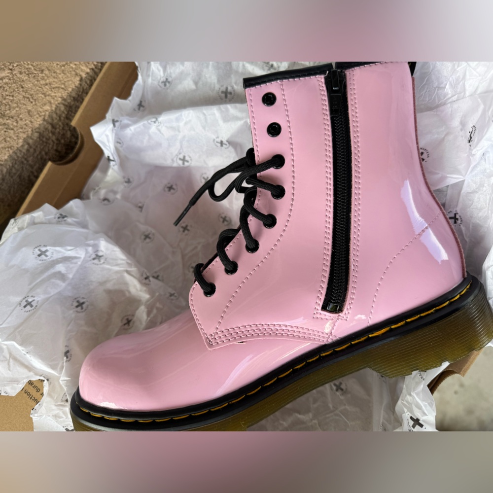 Dr. Martens Pale Pink Patent Lamper Boots
